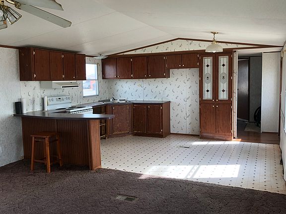 5th image of 9 Lakewood Dr