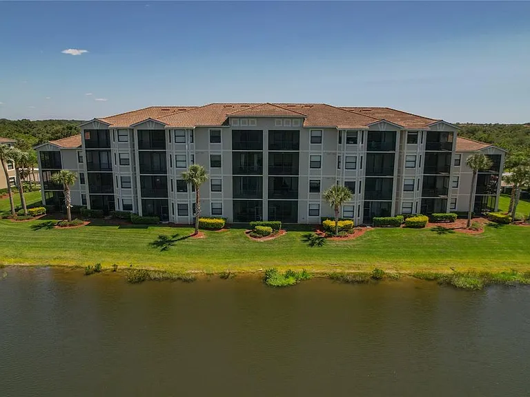 7015 River Hammock Dr #208 — Photo 2