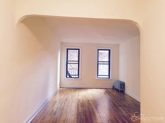 Rented by City Connections Realty | media 8