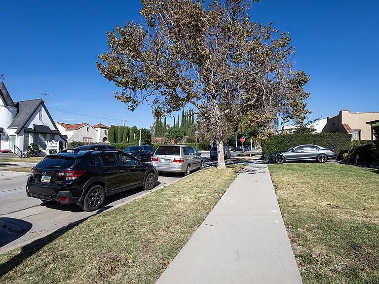 614 S Sycamore Ave — Photo 27