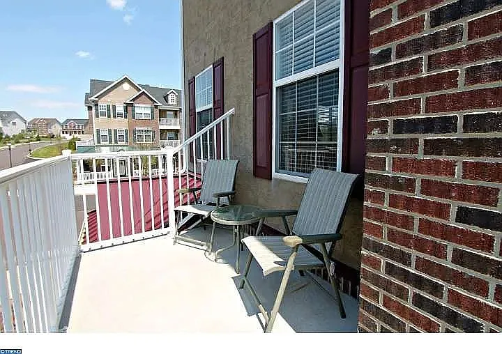 3894 Ashland Dr — Photo 16
