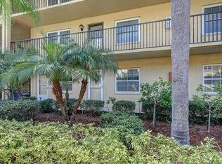831 Maple Ct APT 107, Dunedin, FL 34698