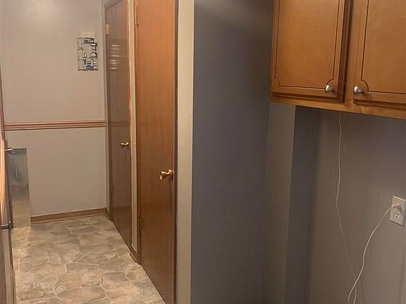 4th image of 2211 Jackson St