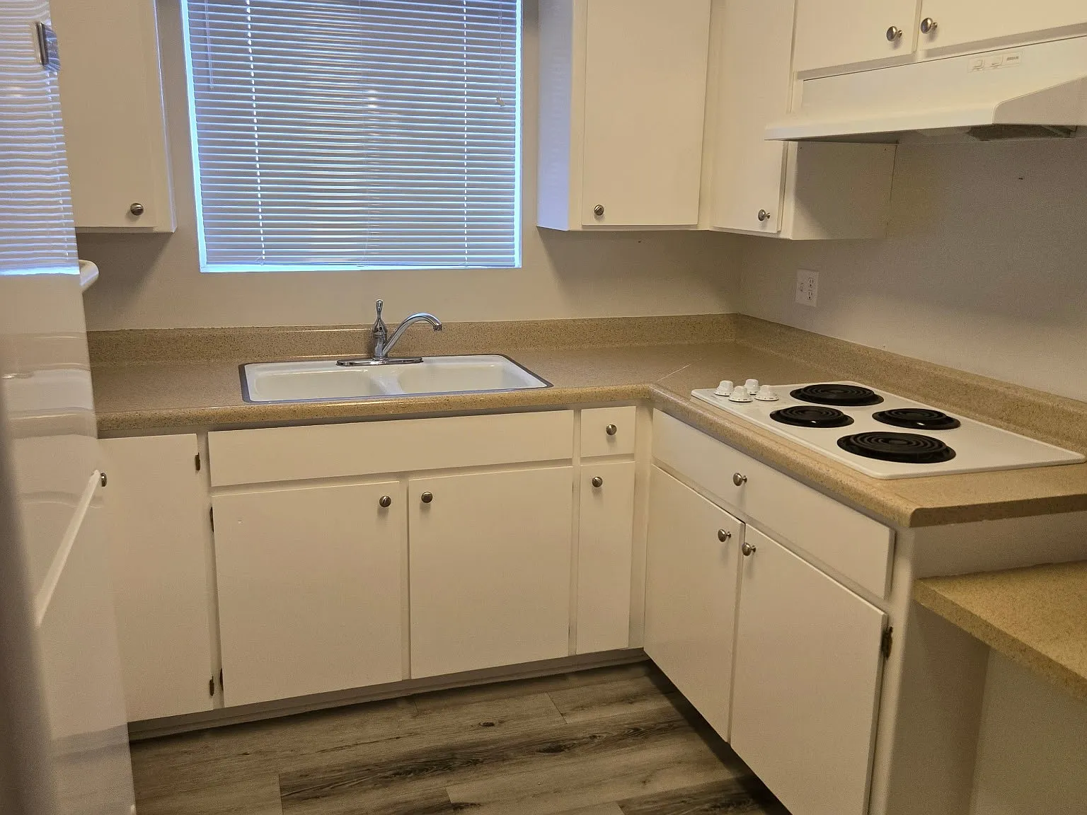 2 bed, 1217 sqft, $1,745 — Photo 3