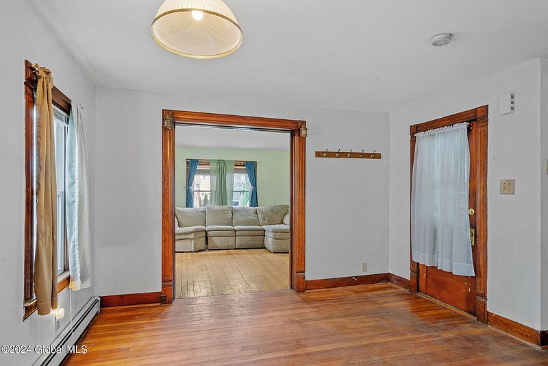5th image of 440 Fourth Street