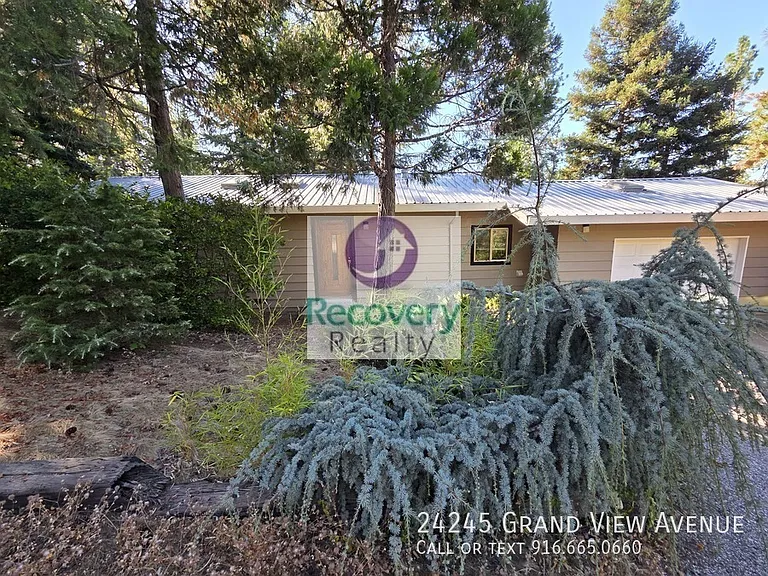 24245 Grand View Ave — Photo 4