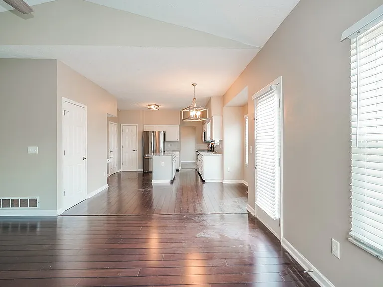 6447 Stretton Pl — Photo 7