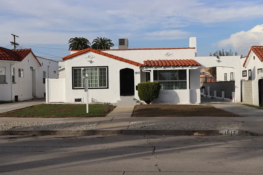 4 bed, 1650 sqft, $5,995 — Photo 1