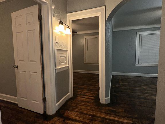 4th image of 5733 Lakewood St Floor 1