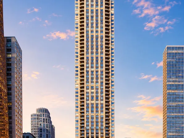 800 N Michigan Ave APT 4703, Chicago, IL 60611