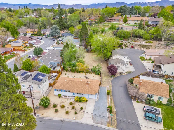 1208 Charles Dr, Reno, NV 89509