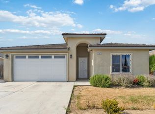 1061 Adell St, Madera, CA 93638