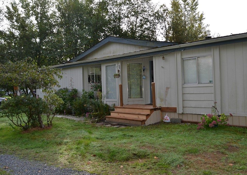 1st image of 2832 101st Ave NE