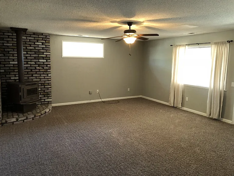 161 E Lois Ave — Photo 8