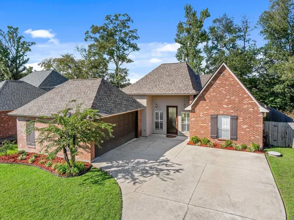 30453 Trace Ln, Walker, LA 70785