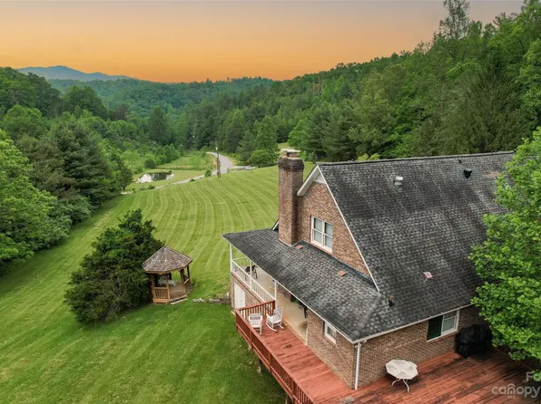1086 Middle Burningtown Rd, Franklin, NC 28734