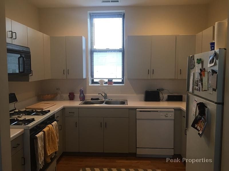 1st image of 3359 N Southport Ave Ste 1