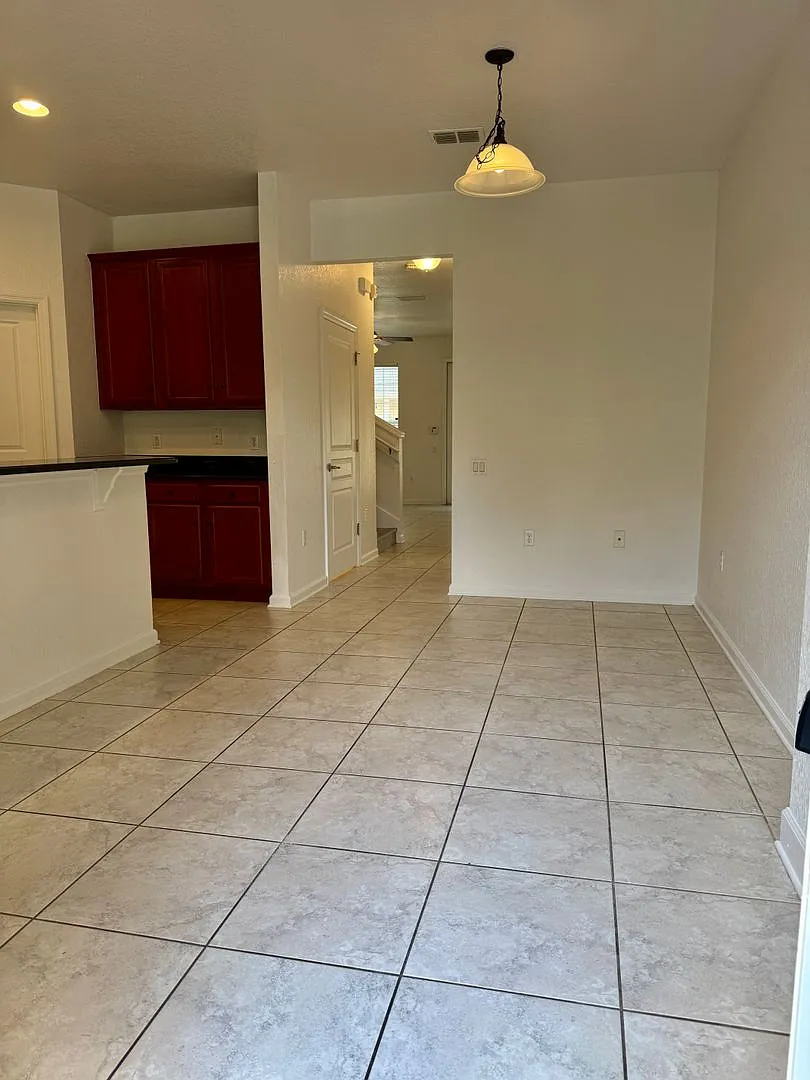 Building Photo - 12722 Salomon Cove Dr