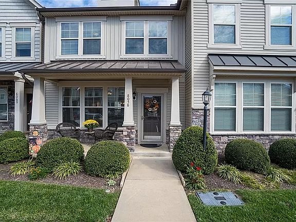 3rd image of 8058 Ellendale Dr #1