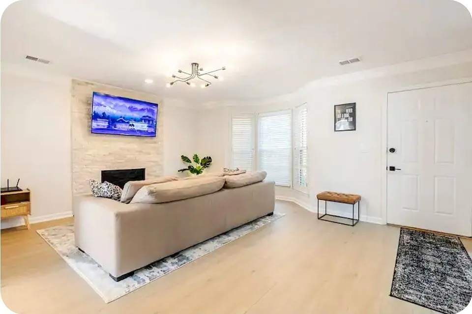 2 bed, 2.5 bath, 1452 sqft, $2,800 — Photo 2