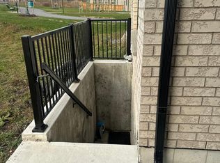 207 Otterbein Rd, Kitchener, ON N2B 3J7