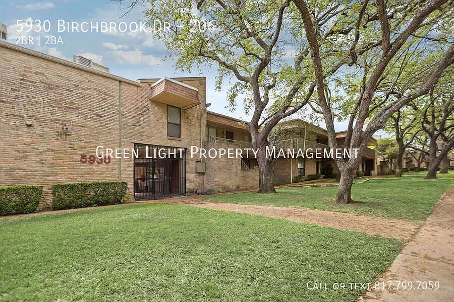 Cozy 2-bedroom, 2-bathroom condo located in Dallas — Photo 2