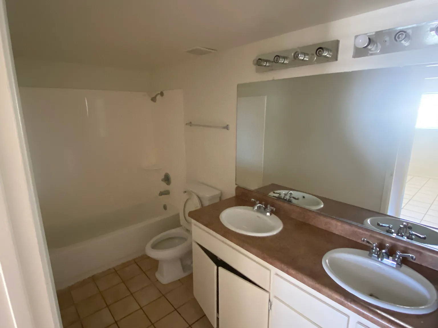 2 bed, $1,245 — Photo 2