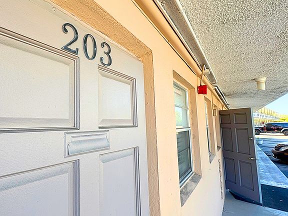 2nd image of 4611 S Congress Ave #203