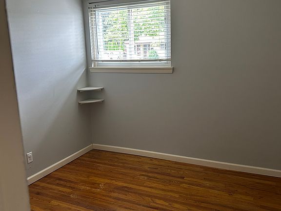 5th image of 1028 Prince St