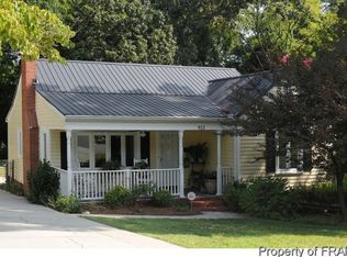 953 McKimmon Rd, Fayetteville, NC 28303