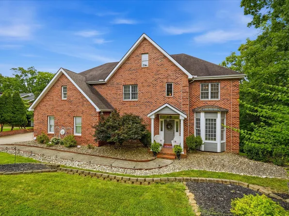 60 Derby Ln, Huntington, WV 25705