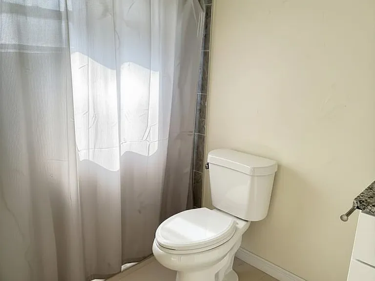 3212 Oleander Dr — Photo 8