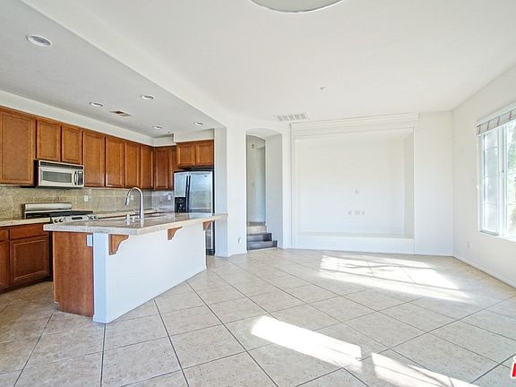 5th image of 1878 Fargo Ln Unit 6