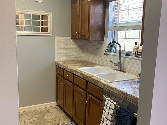2nd image of 4224 Iona Way