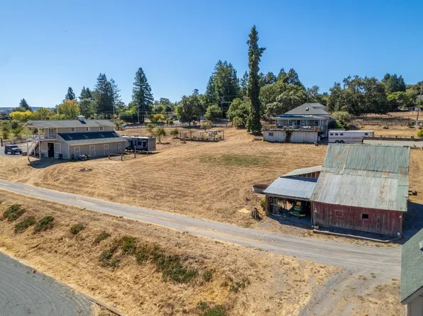 1301 Cunningham Road, Sebastopol, CA 95472