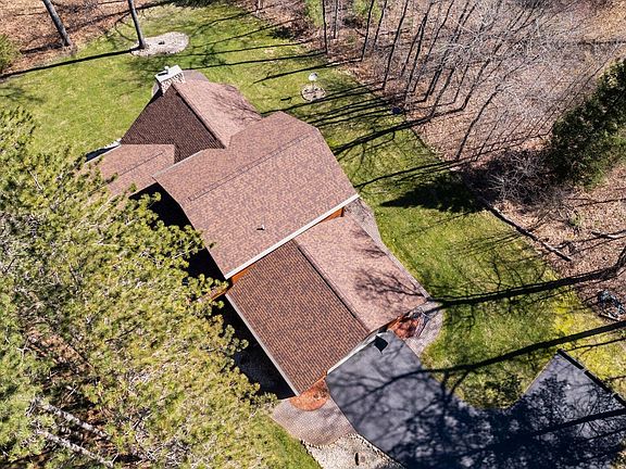 4th image of 510 Klarich Way