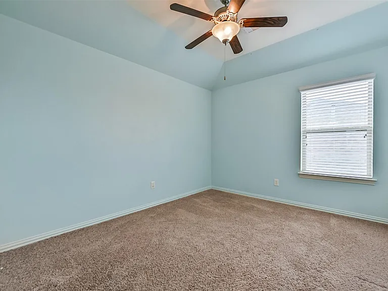 4511 Apple Point Ln — Photo 31