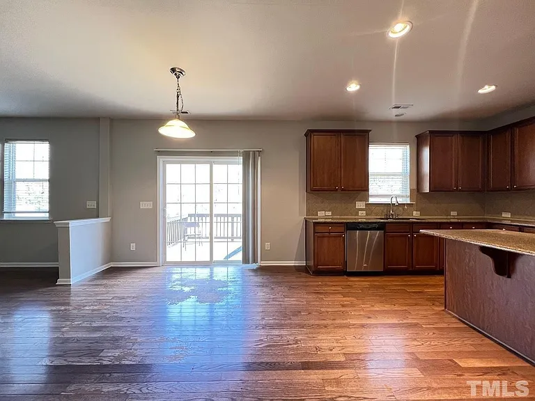 1209 Justice Walk Ave — Photo 9