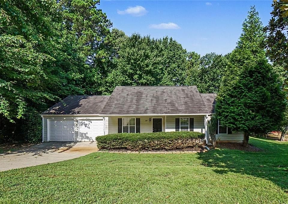 1st image of 529 Bluff Ct