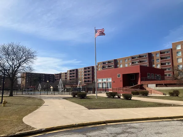 400 Park Ave APT 411, Calumet City, IL 60409