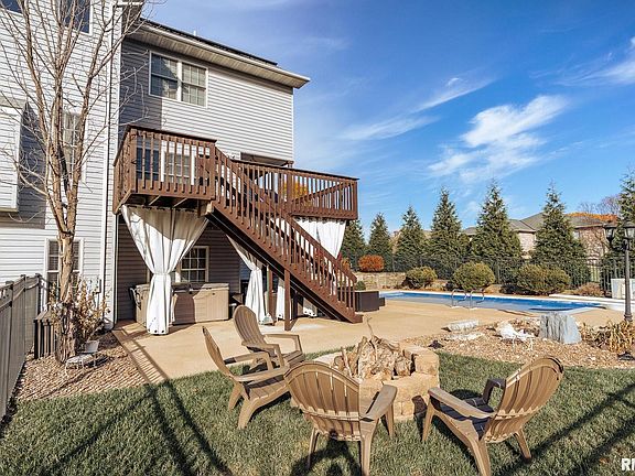 4th image of 3216 Coral Dr