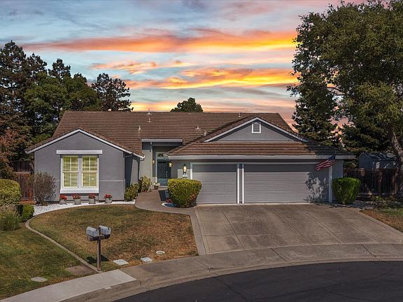 2nd image of 2606 Whispering Oaks Court