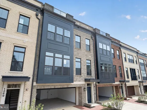 1135 Polaris Rd #101, Potomac, MD 20854