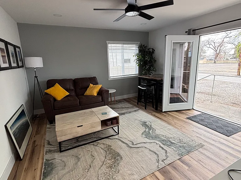 927 Colorado Ave #4 — Photo 5