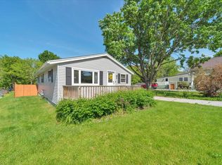 24 Huntington St, Saint Albans, VT 05478