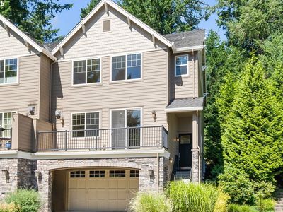 979 SW Shaker Pl, Portland, OR, 97225