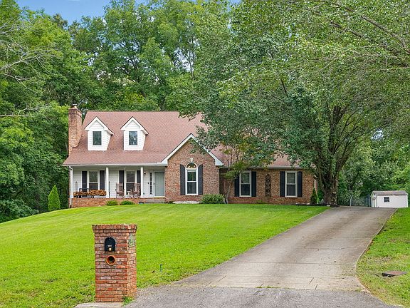 2nd image of 1731 Creekview Ct