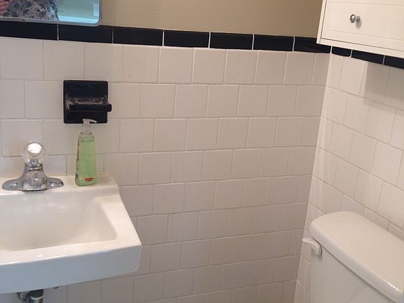 2nd image of 201 Brook Ln