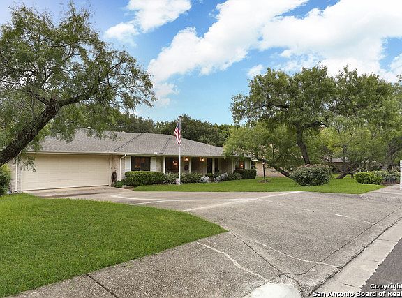 3rd image of 537 Crestway Dr
