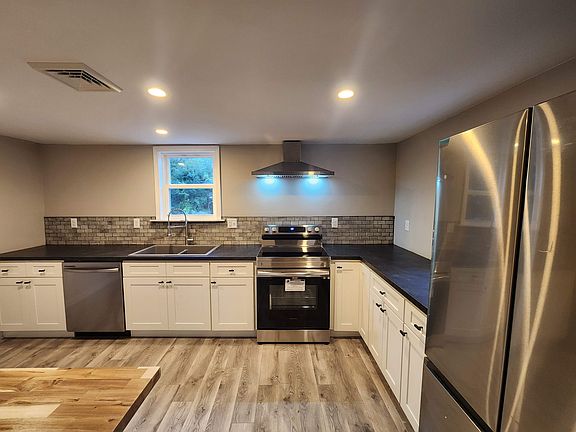 Kitchen entry angle